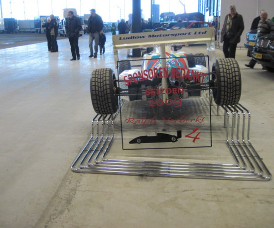 ADVENTUR2009_1226_140042AA