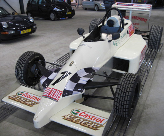 ADVENTUR2009_1226_140101AA